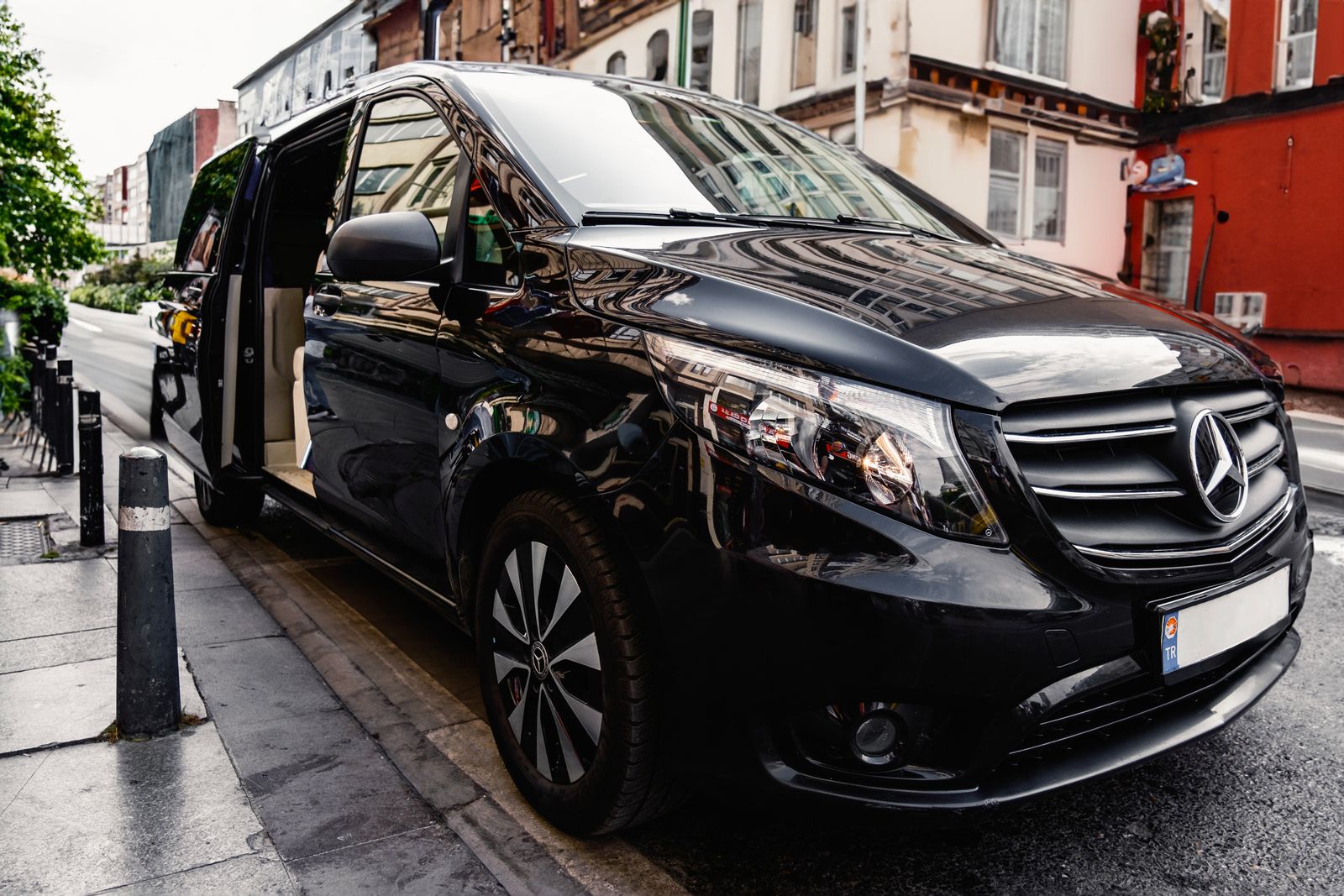 Van Mercedes premium de transfer privado para grupos